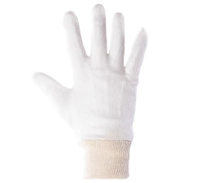 ZE ŚCIĄGACZEM 24(08) __